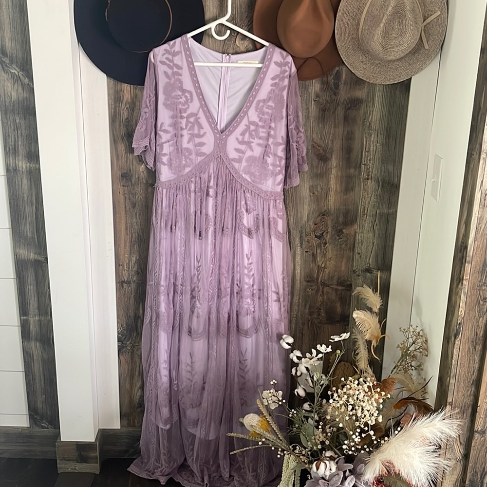 Boutique 0X Lavender Lace Maxi